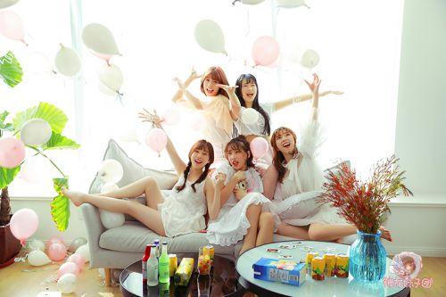 妹子团图片,青春活力，魅力四射